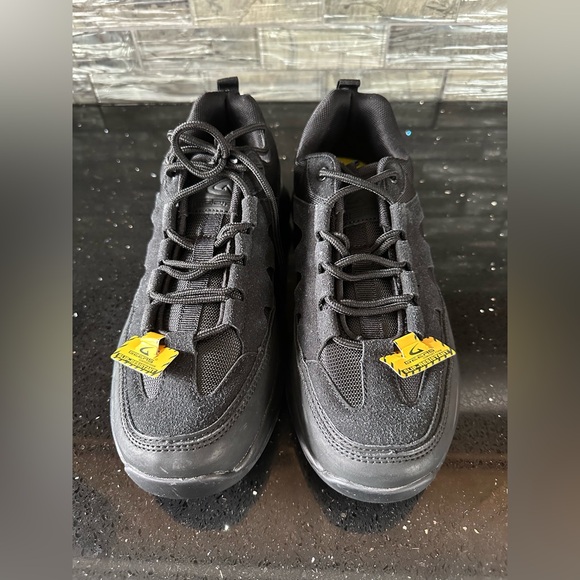 NWT GEERS Comfort Men Sz 8.5 Athletic Black Sneaker Slip...